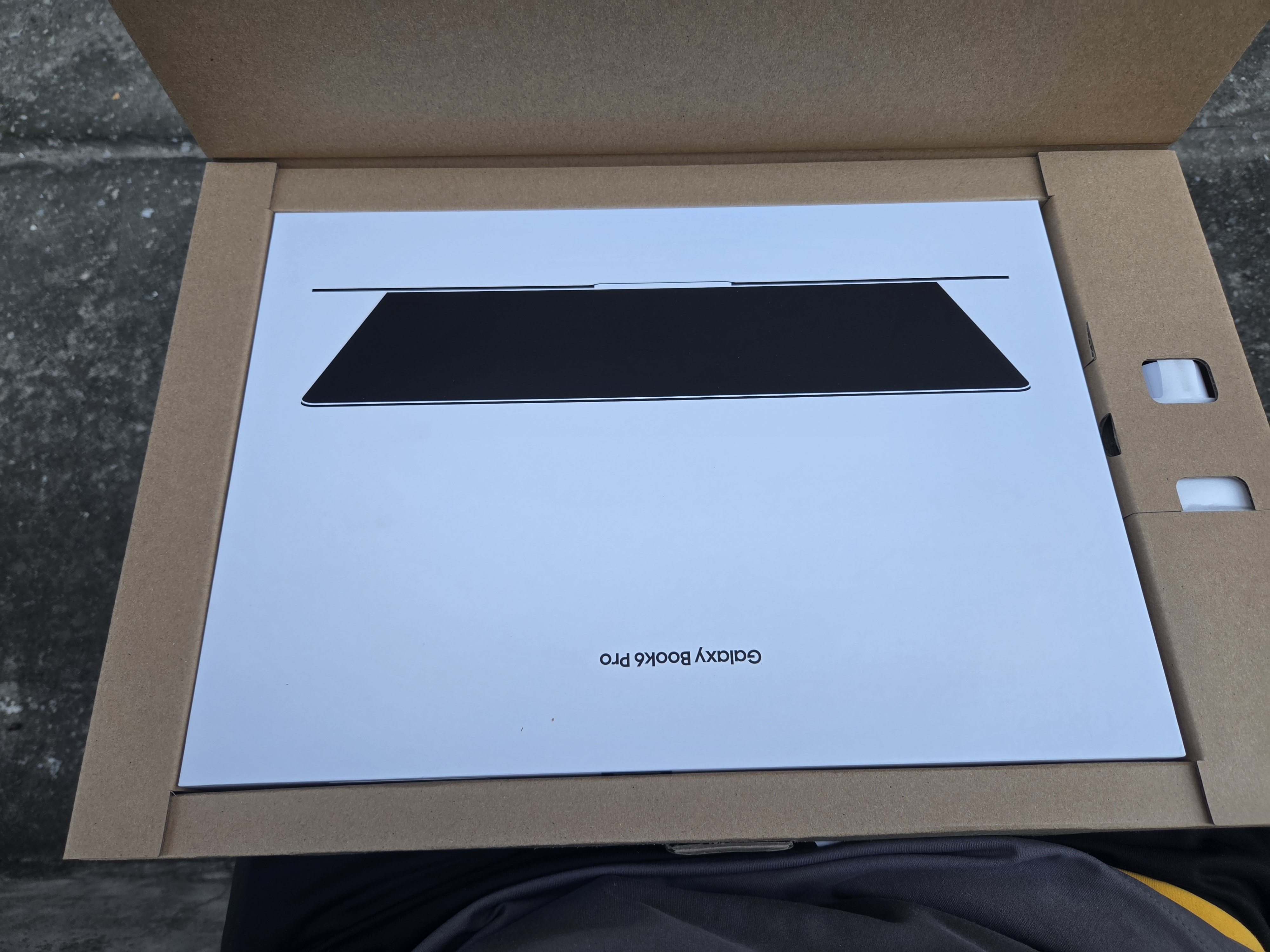 갤럭시 북6 프로 (40.6cm) Core™ Ultra X7 / 1TB NVMe SSD, Copilot+ PC